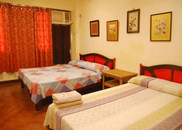 Centro Mactan Inn *