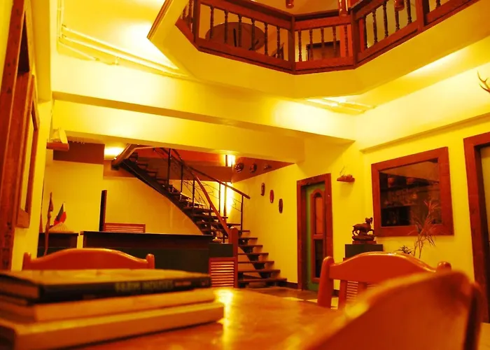 Centro Mactan Inn