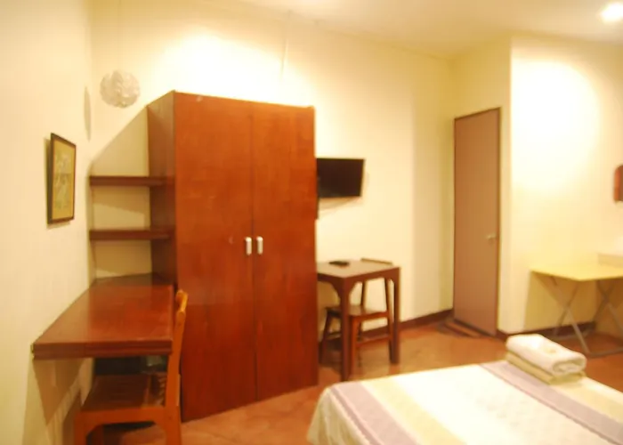 Inn Centro Mactan *